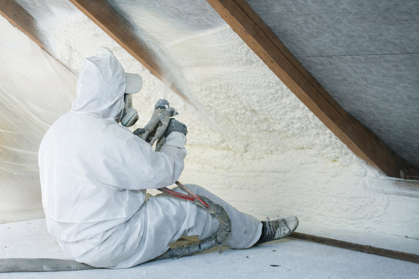 Closed-cell foam insulation